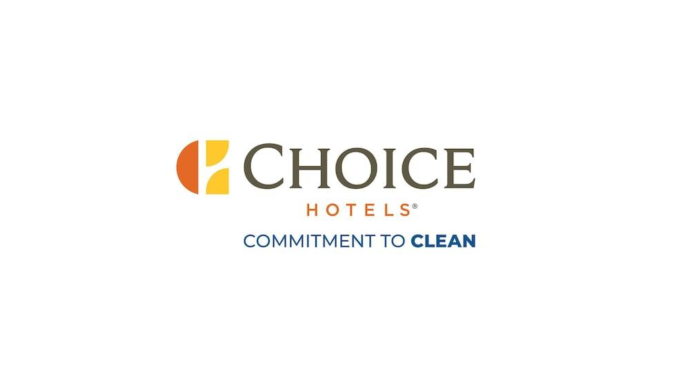 אוורגרין Econo Lodge Inn & Suites מראה חיצוני תמונה
